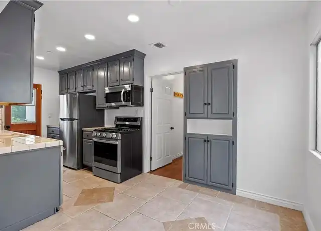 Property at 5183 Inglewood Blvd, Culver City, CA, 90230, 2 beds, 1.5 baths, [object Object]