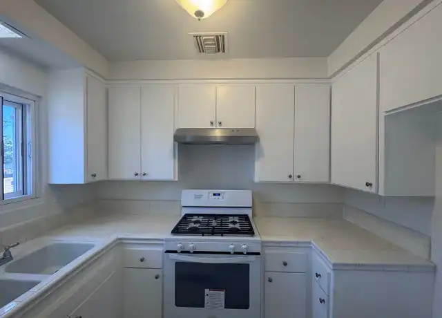 Property at 222 Lime St Unit C, Inglewood, CA, 90301, 2 beds, 2 baths, [object Object]
