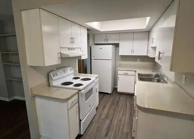 Property at 2010 E 148th Ave Unit 04, Lutz, FL, 33549, 1 bed, 1 bath, [object Object]