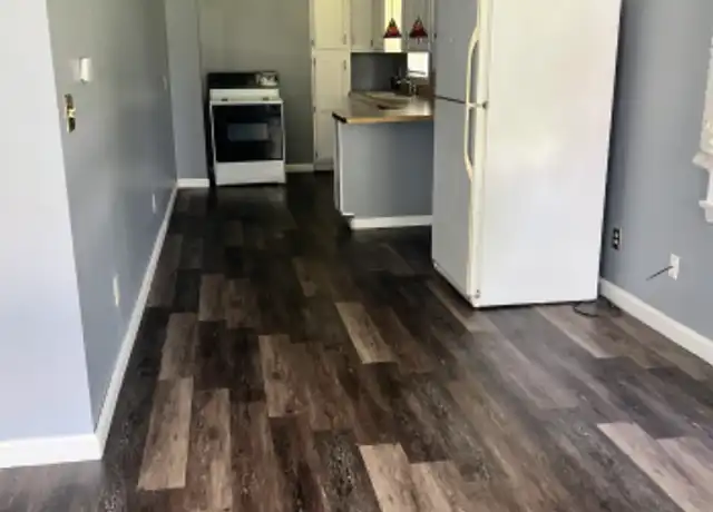 Property at 104 Charles Ave, Youngstown, OH, 44512, 1 bed, 1 bath, [object Object]