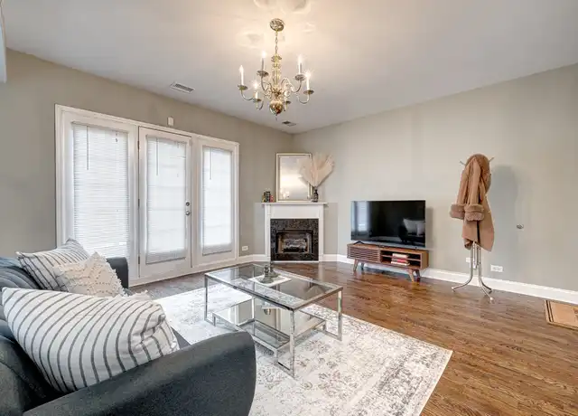 Property at 2357 W Congress Pkwy #1, Chicago, IL, 60612, 2 beds, 2 baths, [object Object]