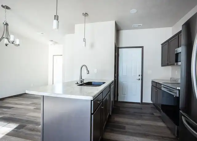 Property at Tee Bar Properties - 6913 W Gresford Pl, Sioux Falls, SD, 57106, 4 beds, 2 baths, [object Object]