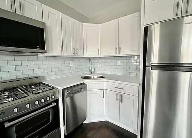 Property at 215 E 164th St Unit 6X, Bronx, NY, 10456, 0 beds, 1 bath, [object Object]