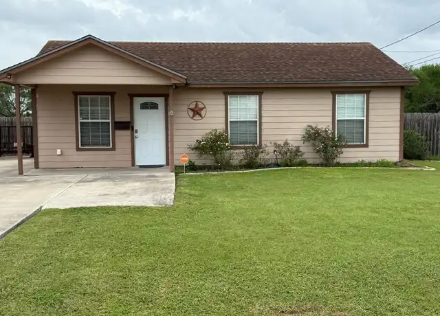 Property at 408 North Avenue C Unit C, Bishop, TX, 78343, 3 beds, 1 bath, [object Object]