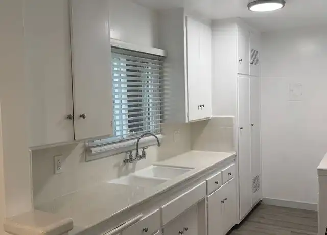 Property at 218 W Olive St Unit 218-04, Inglewood, CA, 90301, 1 bed, 1 bath, [object Object]