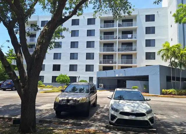 Property at 901 Hillcrest Dr #415, Hollywood, FL, 33021, 2 beds, 2 baths, [object Object]