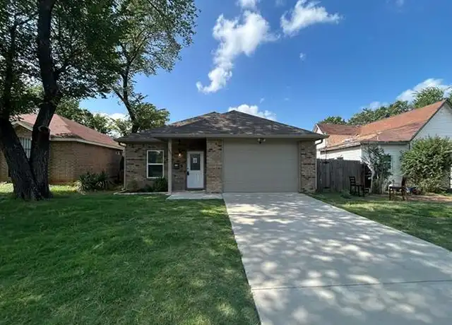 Property at 1431 E Maddox Ave, Fort Worth, TX, 76104, 3 beds, 2 baths, [object Object]