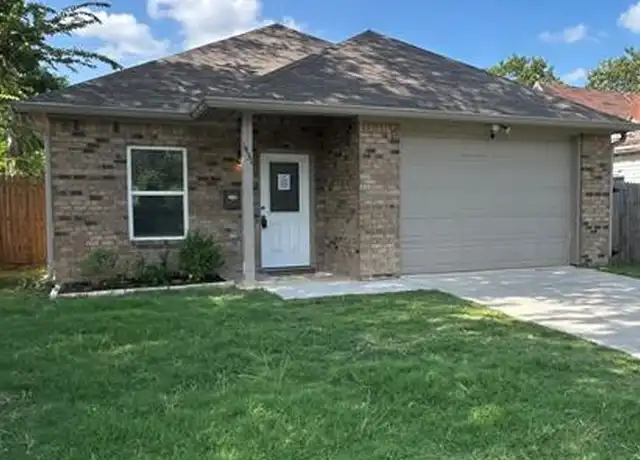 Property at 1431 E Maddox Ave, Fort Worth, TX, 76104, 3 beds, 2 baths, [object Object]