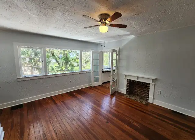 Property at 100 Charlotte Ave Unit 106 Charlotte, New Smyrna Beach, FL, 32168, 1 bed, 1 bath, [object Object]