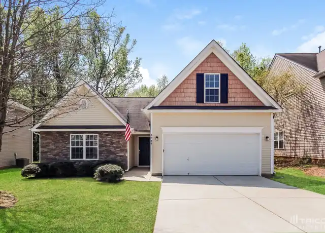 Property at 6235 Leslie Dr, Charlotte, NC, 28269, 3 beds, 2 baths, [object Object]