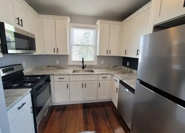 Property at 121 Lowden St Unit 3, Pawtucket, RI, 02860, 4 beds, 1 bath, [object Object]