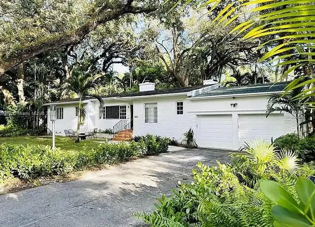 Property at 400 NE 86th St, El Portal, FL, 33138, 3 beds, 2 baths, [object Object]