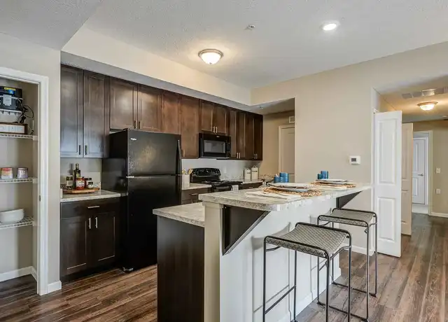 Property at The Stratton - 4441 Trabue Rd, Columbus, OH, 43228, 1 bed, 1 bath, [object Object]