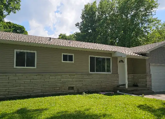 Property at 2856 E Lombard St Unit 2856, Springfield, MO, 65802, 2 beds, 1.5 baths, [object Object]