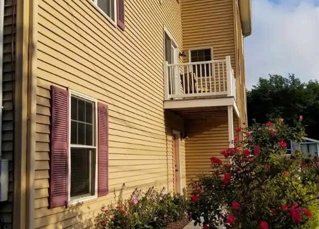 Property at 37 Algonquin Trl, Narragansett, RI, 02882, 6 beds, 4 baths, [object Object]