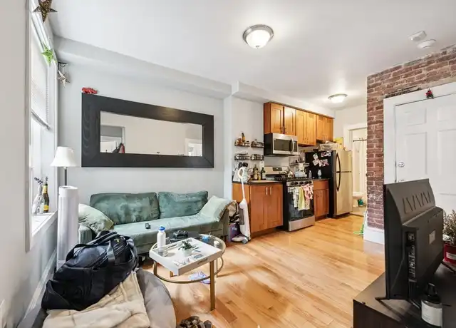 Property at 12 Foster St Unit 5, Boston, MA, 02109, 3 beds, 1 bath, [object Object]