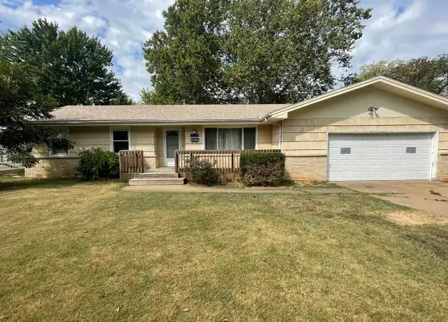 Property at 1829 S Missouri Ave, Springfield, MO, 65807, 3 beds, 2 baths, [object Object]