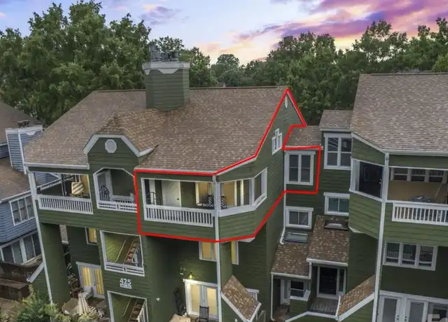 Property at 425 W 8th St #90, Charlotte, NC, 28202, 1 bed, 1 bath, [object Object]