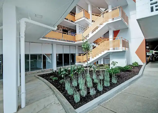 Property at Admiral Apartments - 905 N State St, Jackson, MS, 39202, 0-1 beds, 1 bath, [object Object]