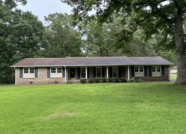 Property at 215 Sharondale Dr, Tullahoma, TN, 37388, 3 beds, 2 baths, [object Object]