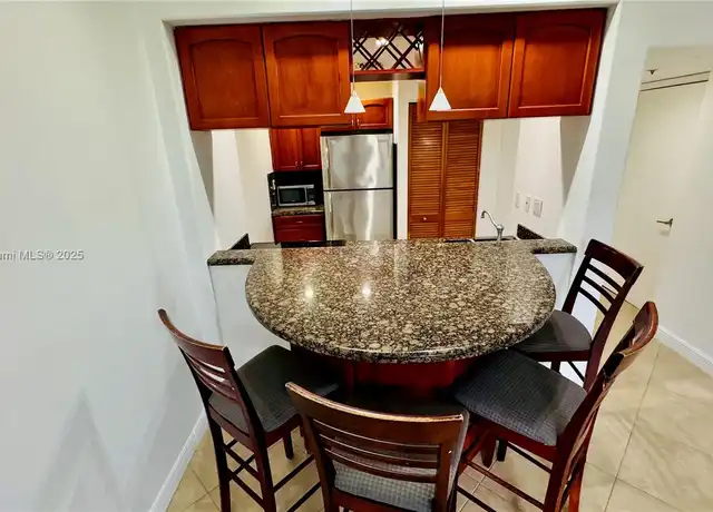 Property at 540 Brickell Key Dr #300, Miami, FL, 33131, 1 bed, 1.5 baths, [object Object]