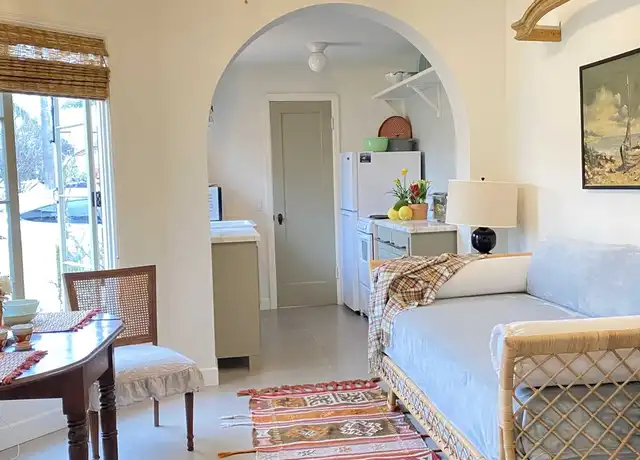 Property at 712 Palm Ave, Huntington Beach, CA, 92648, 1 bed, 1 bath, [object Object]