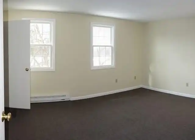 Property at 252 West St #11, Amherst, MA, 01002, 2 beds, 1 bath, [object Object]