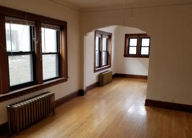 Property at 5225 S Lake Dr Unit 03, Cudahy, WI, 53110, 1 bed, 1 bath, [object Object]