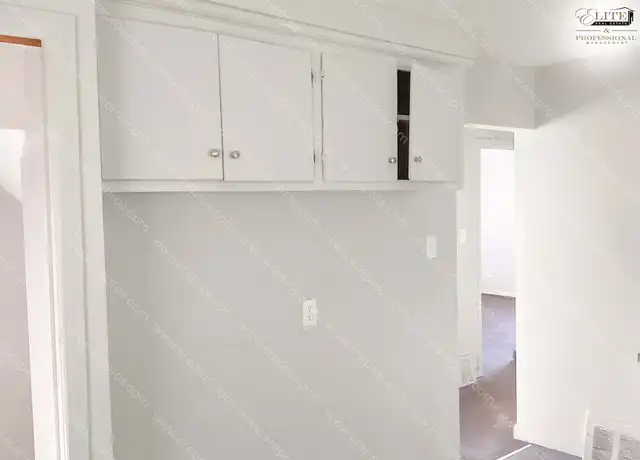 Property at 16828 W Chicago St, Detroit, MI, 48228, 3 beds, 1 bath, [object Object]