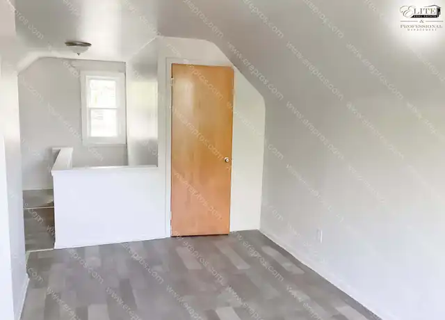 Property at 16828 W Chicago St, Detroit, MI, 48228, 3 beds, 1 bath, [object Object]