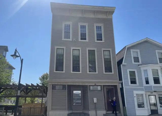 Property at 145 Main St Unit 2, Newmarket, NH, 03857, 1 bed, 1 bath, [object Object]