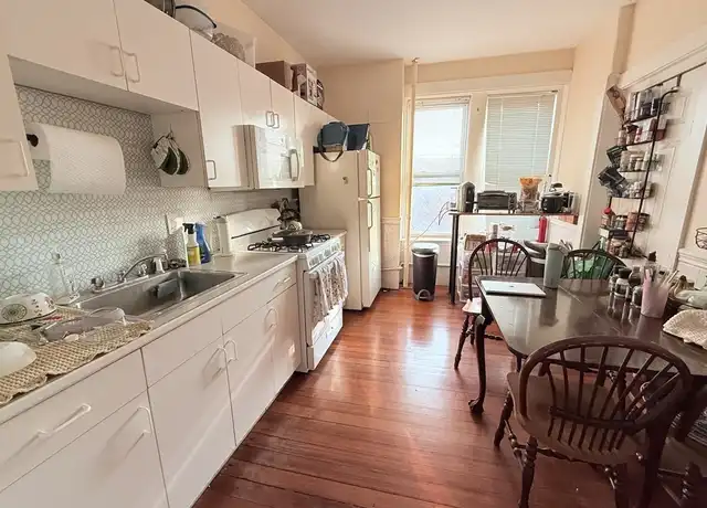Property at 220-224 Washington St #7, Brookline, MA, 02445, 3 beds, 1 bath, [object Object]