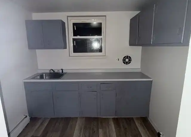 Property at 23 Ward Pl, Hartford, CT, 06106, 1 bed, 1 bath, [object Object]