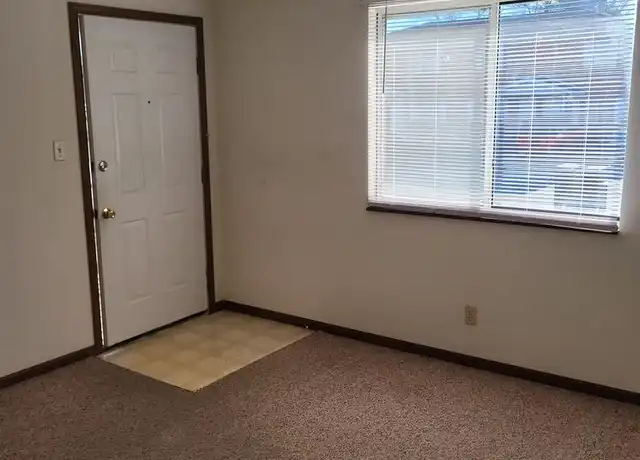 Property at 720 Monroe St Unit E6, Desloge, MO, 63601, 1 bed, 1 bath, [object Object]
