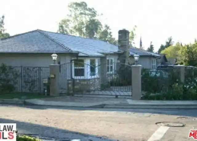 Property at 11570 W Sunset Blvd, Los Angeles, CA, 90049, 4 beds, 4.5 baths, [object Object]
