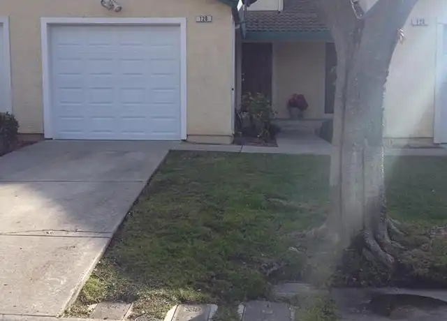Property at 126 Peppermill Ln, Pittsburg, CA, 94565, 2 beds, 1.5 baths, [object Object]