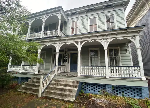Property at 218 E Henry St Unit B, Savannah, GA, 31401, 2 beds, 1 bath, [object Object]