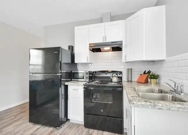 Property at 1801 Roosevelt St Unit 1801, Houston, TX, 77012, 2 beds, 1 bath, [object Object]