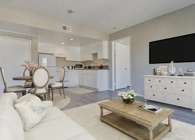 Photo of 8185 Palmetto Ave, Fontana, CA 92335
