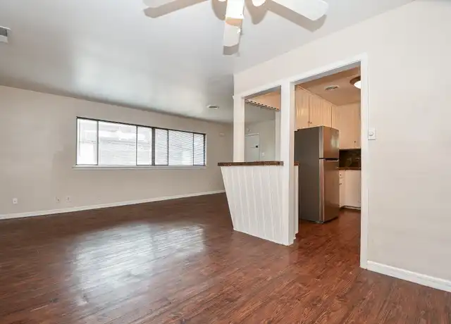 Property at 4725 1/2 Merwin St, Houston, TX, 77027, 2 beds, 1.5 baths, [object Object]