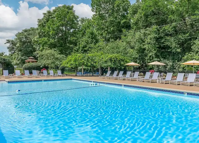 Property at Arrowhead Apartments - 800 Arrowhead Trl, Loveland, OH, 45140, 1-2 bed, 1-1.5 bath, [object Object]