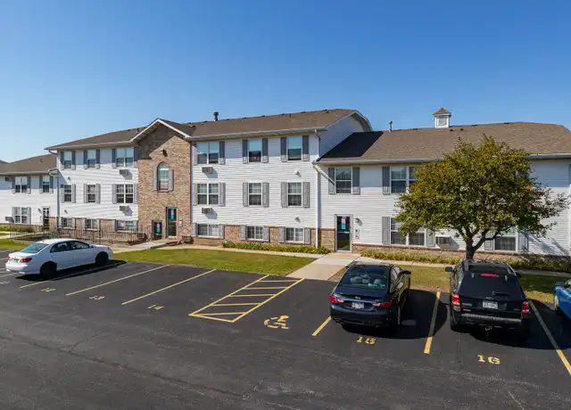 Property at 45 E County Road Y Unit 7-25E, Oshkosh, WI, 54901, 2 beds, 1 bath, [object Object]