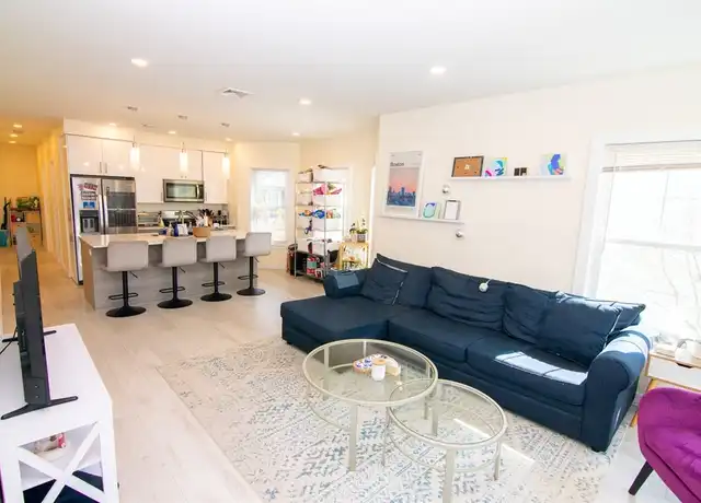 Property at 3 Evergreen Ave Unit 3, Somerville, MA, 02145, 3 beds, 2 baths, [object Object]