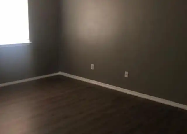 Property at 1951 W Sherman St, Paris, TX, 75460, 2 beds, 1 bath, [object Object]