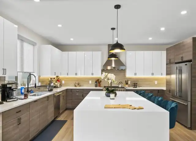 Property at 21 Bolton St, Waltham, MA, 02453, 6 beds, 5 baths, [object Object]