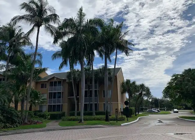 Property at 4025 W McNab Rd Unit E-104, Pompano Beach, FL, 33069, 2 beds, 1 bath, [object Object]