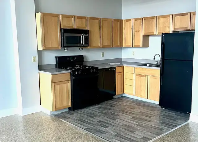 Photo of 749 Purchase St, New Bedford, MA 02740
