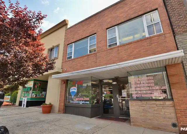 Property at 1249 Paterson Plank Rd Unit 2, Secaucus, NJ, 07094, 3 beds, 1 bath, [object Object]