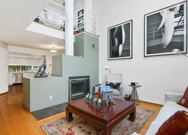 Property at 821 Bay St Unit C4, Santa Monica, CA, 90405, 2 beds, 2 baths, [object Object]