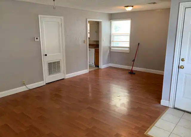 Property at 1130 Pomeroy St Unit 1, Manhattan, KS, 66502, 2 beds, 1 bath, [object Object]